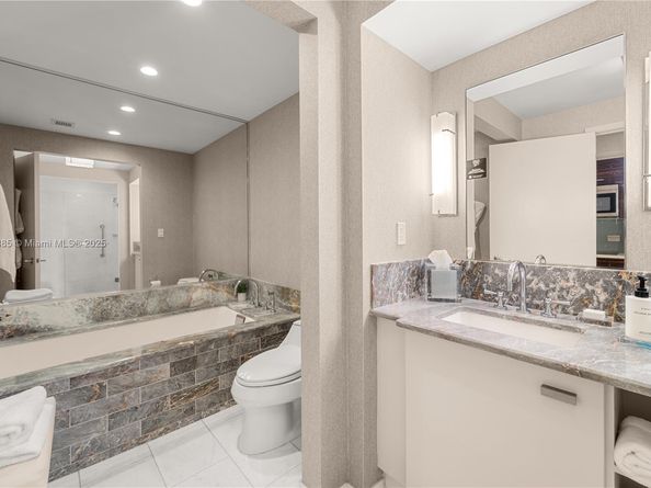 551 N Fort Lauderdale Beach Blvd R2109, Fort Lauderdale FL 33304