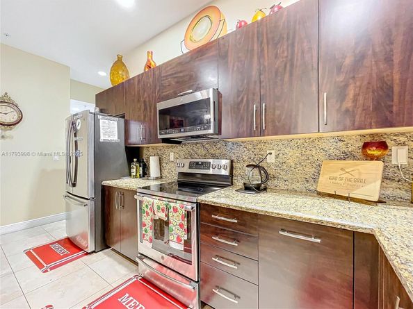 12448 NW 17th Mnr, Pembroke Pines FL 33028