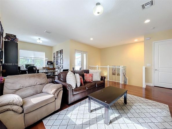 12448 NW 17th Mnr, Pembroke Pines FL 33028