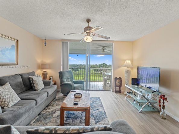 4570 NW 18th Ave 606, Deerfield Beach FL 33064