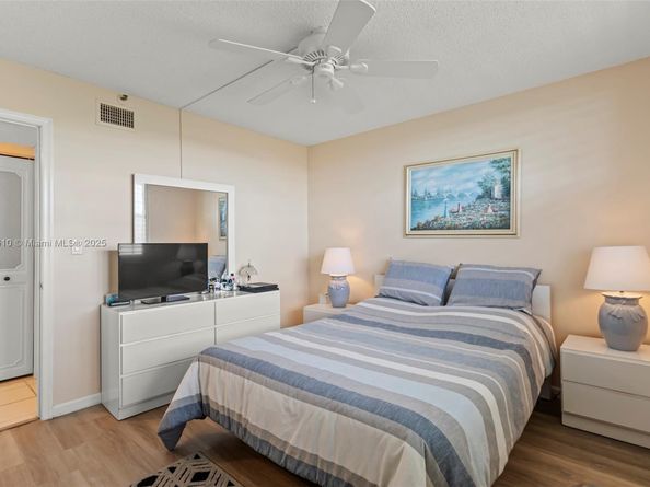 4570 NW 18th Ave 606, Deerfield Beach FL 33064