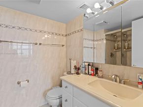 4570 NW 18th Ave 606, Deerfield Beach FL 33064