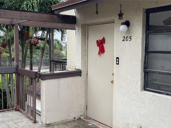 455 NW 210th St 205, Miami Gardens FL 33169
