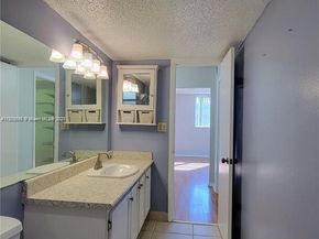 406 NW 68th Ave 304, Plantation FL 33317