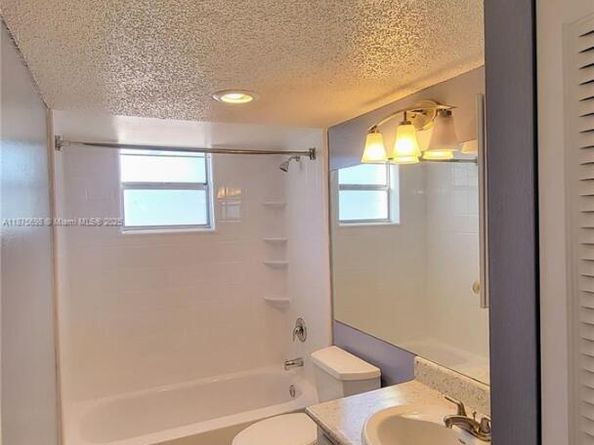 406 NW 68th Ave 304, Plantation FL 33317