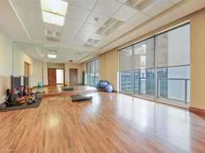 1060 Brickell Ave 1003, Miami FL 33131