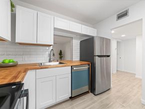 8851 N New River Canal Rd 16E, Plantation FL 33324