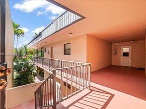 8851 N New River Canal Rd 16E, Plantation FL 33324