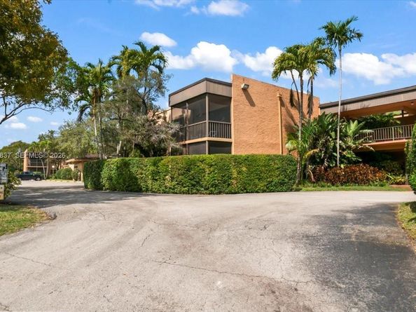 8851 N New River Canal Rd 16E, Plantation FL 33324