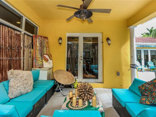 1612 Funston St, Hollywood FL 33020