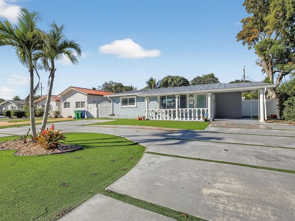 2410 Gulfstream Dr, Miramar FL 33023