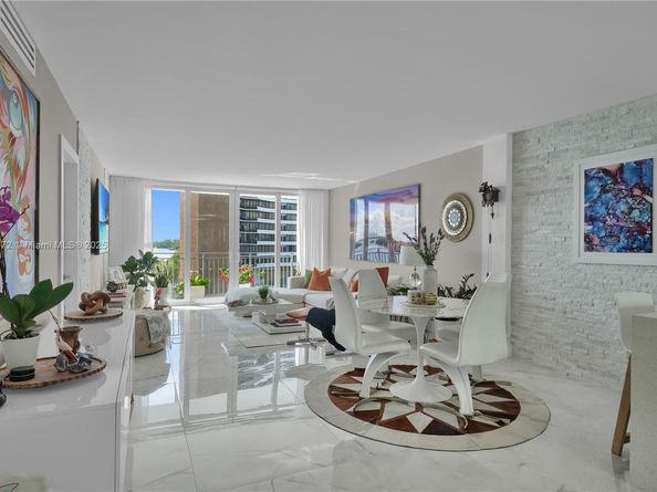770 NE 69th St 5D, Miami FL 33138