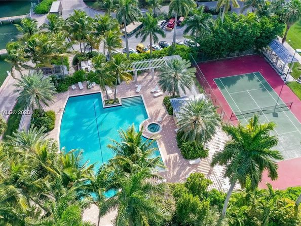770 NE 69th St 5D, Miami FL 33138