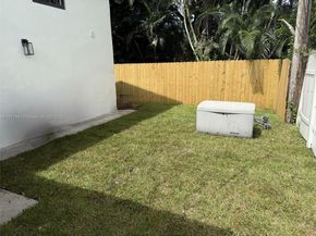 7221 Freedom St, Hollywood FL 33024