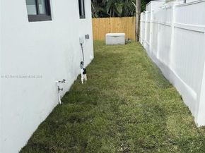 7221 Freedom St, Hollywood FL 33024