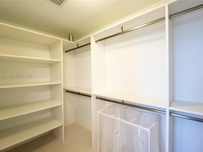 16385 Biscayne Blvd 3117, North Miami Beach FL 33160