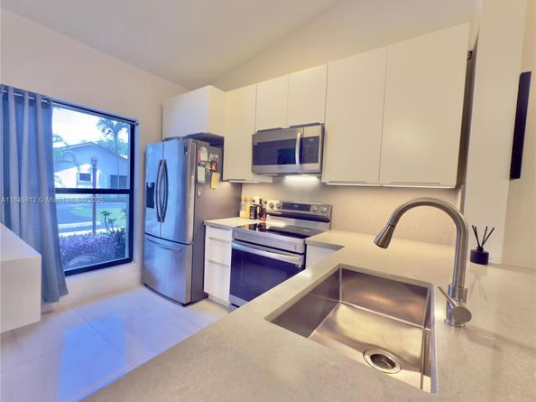 3078 S Oakland Forest Dr 605, Oakland Park FL 33309