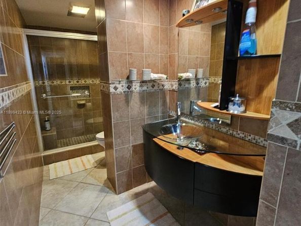 4200 Hillcrest Dr 1015, Hollywood FL 33021