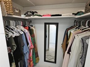 4200 Hillcrest Dr 1015, Hollywood FL 33021