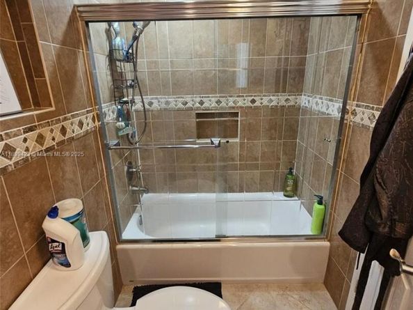 4200 Hillcrest Dr 1015, Hollywood FL 33021