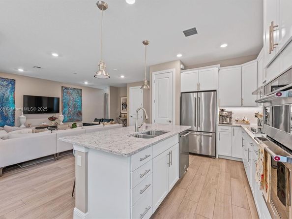 4434 Ficus St, Hollywood FL 33021
