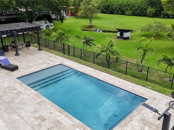 18300 SW 48th St, Southwest Ranches FL 33331