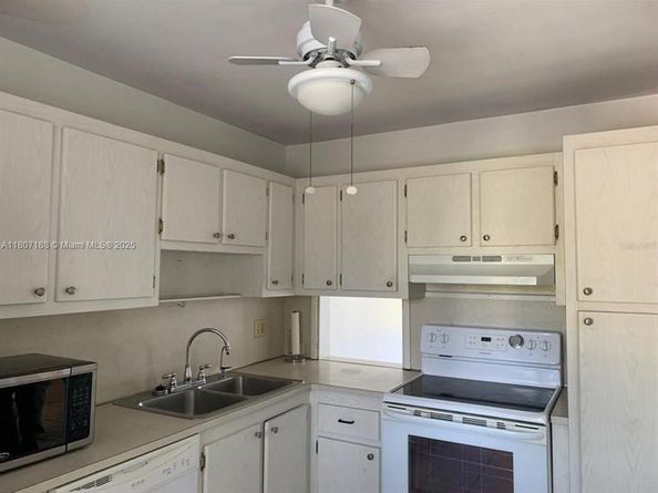 4090 Tivoli Ct 201, Lake Worth FL 33467