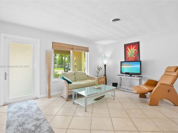 4421 SW 33rd Ave, Dania Beach FL 33312