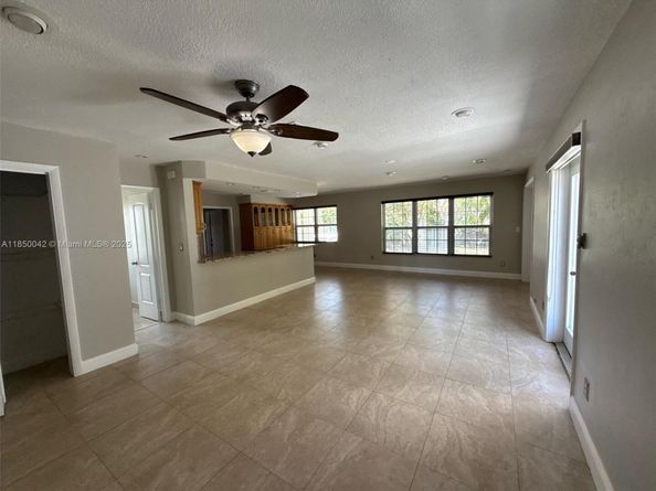 2708 SW 46th Ct, Fort Lauderdale FL 33312
