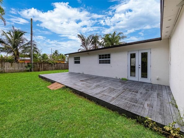 2708 SW 46th Ct, Fort Lauderdale FL 33312