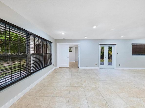 2708 SW 46th Ct, Fort Lauderdale FL 33312