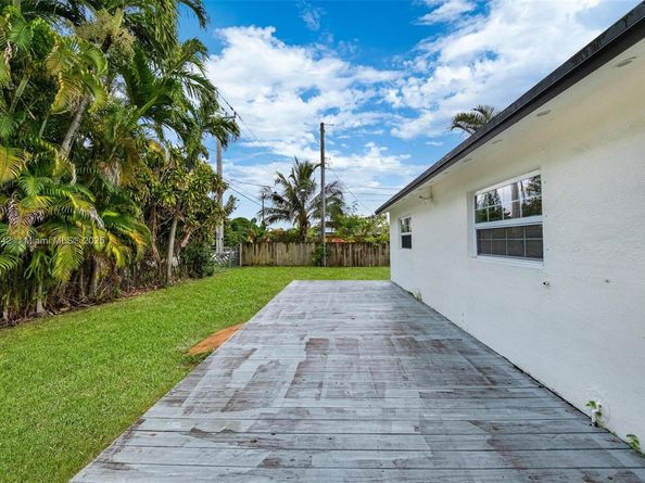 2708 SW 46th Ct, Fort Lauderdale FL 33312