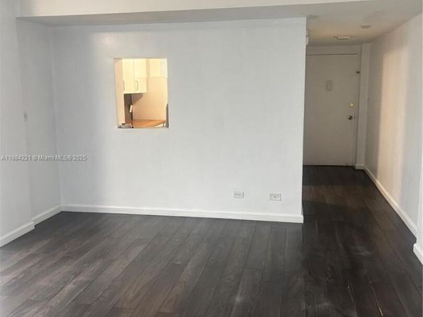 3660 NE 166th St 215, North Miami Beach FL 33160