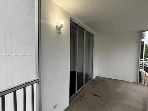 3660 NE 166th St 215, North Miami Beach FL 33160