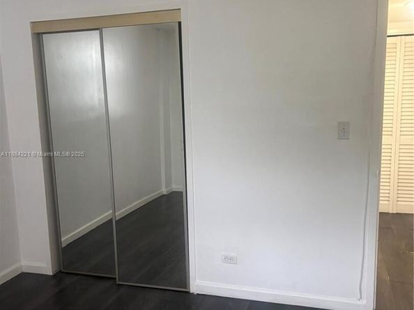 3660 NE 166th St 215, North Miami Beach FL 33160