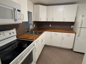 3660 NE 166th St 215, North Miami Beach FL 33160