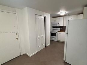 3660 NE 166th St 215, North Miami Beach FL 33160