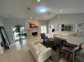 643 Vista Isles Dr 1825, Sunrise FL 33325