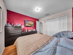 7835 W 33rd Ln, Hialeah FL 33018