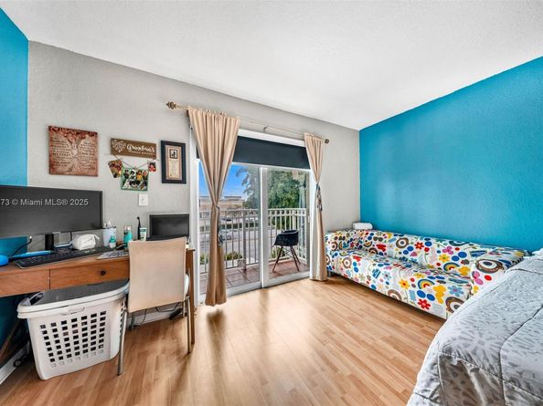 7835 W 33rd Ln, Hialeah FL 33018