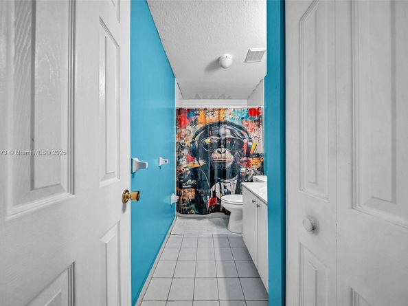 7835 W 33rd Ln, Hialeah FL 33018