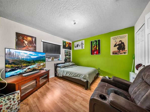 7835 W 33rd Ln, Hialeah FL 33018