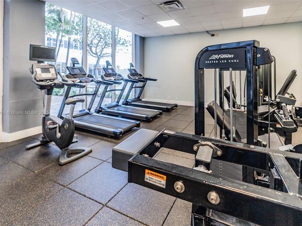 2030 S Ocean Dr 1127, Hallandale Beach FL 33009