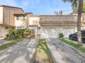 8239 NW 8th St 3, Plantation FL 33324