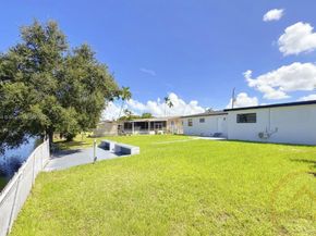 1061 NW 87th St, Miami FL 33150