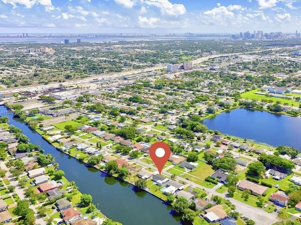 1061 NW 87th St, Miami FL 33150