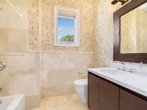 1866 Tigertail Ave, Miami FL 33133