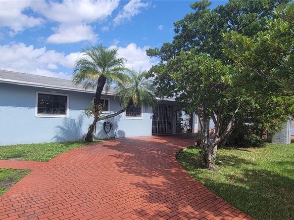 7701 SW 15th St, Miami FL 33144