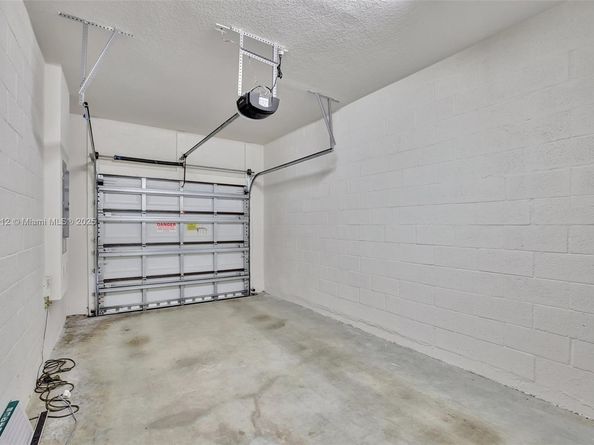 4208 N Dixie Hwy 23, Oakland Park FL 33334