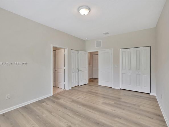4208 N Dixie Hwy 23, Oakland Park FL 33334